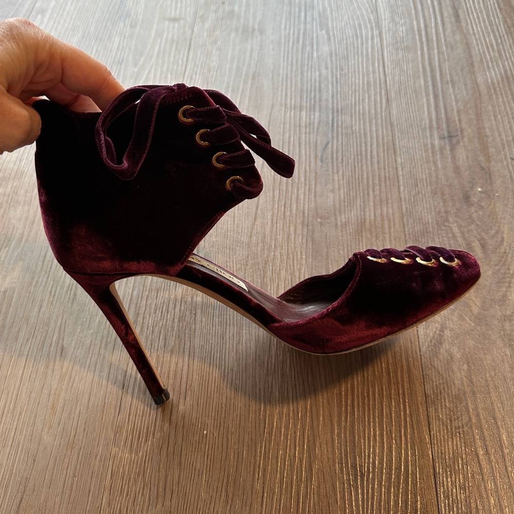JIMMY CHOO MARI Burgundy Wine Velvet Lace-Up Pumps- SZ IT 36.5 - Picture 7 of 10